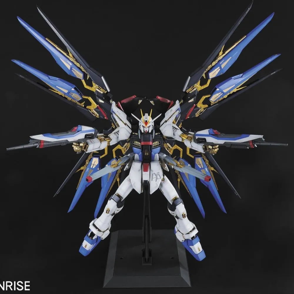 BandaiHobbyPG160STRIKEFREEDOMGUNDAM (2)