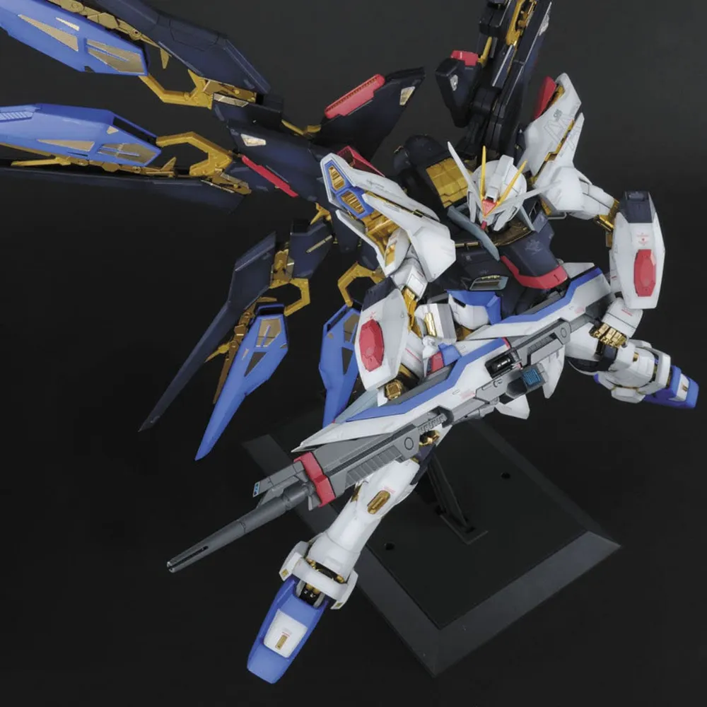 BandaiHobbyPG160STRIKEFREEDOMGUNDAM (3)